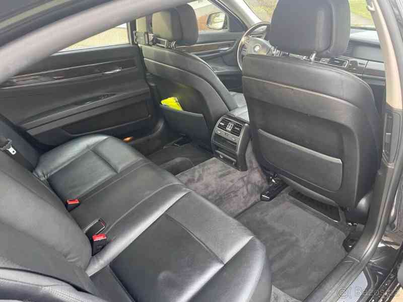 BMW Řada 7 740i Long, DPH - foto 12