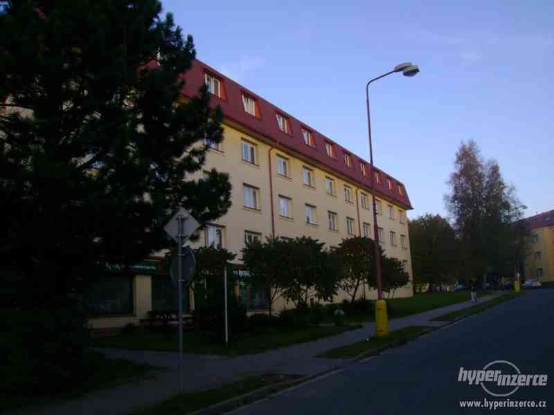 Pronájem - Hlinsko, ČSA - foto 1