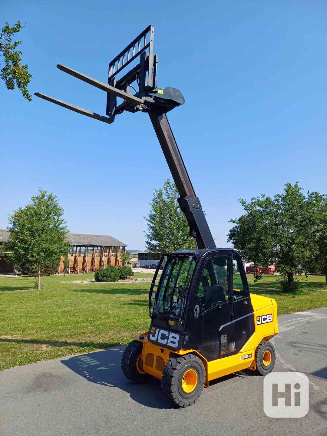 Vysokozdvižný vozík JCB TELETRUK  - foto 1