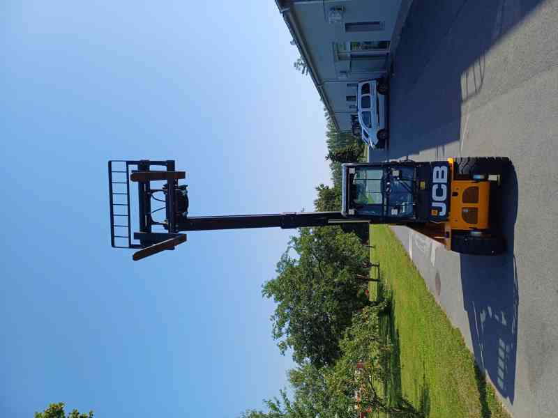 Vysokozdvižný vozík JCB TELETRUK  - foto 2
