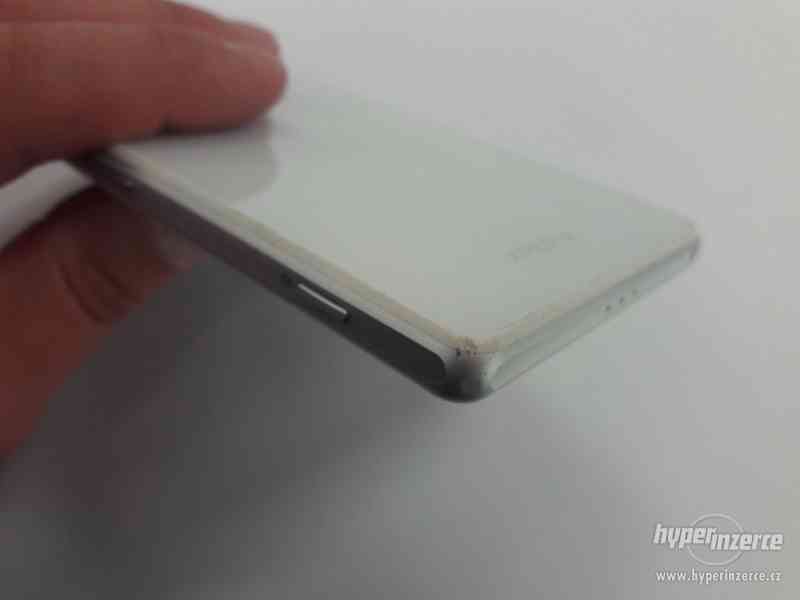 Sony Xperia Z2 bílá (P29124) - foto 4