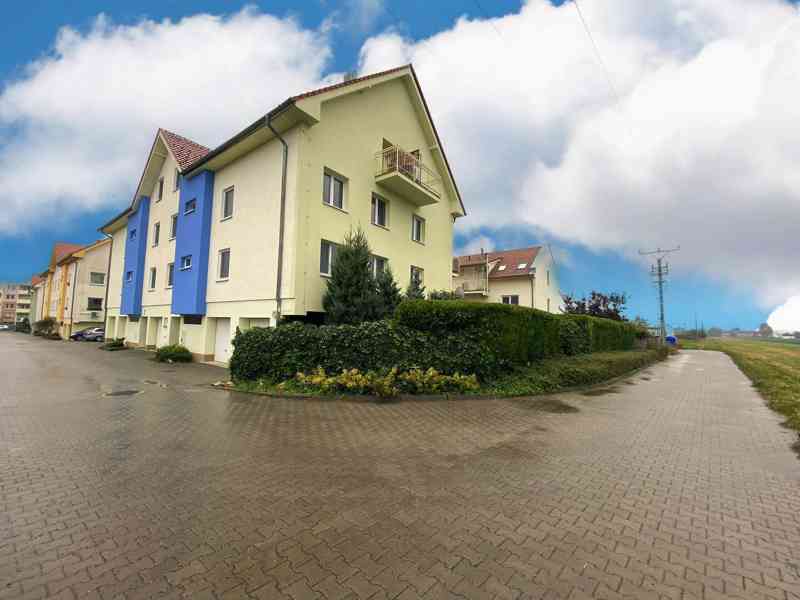 NABÍDKA PRONÁJMU CIHLOVÉHO BYTU 2+KK VE ŠLAPANICÍCH U BRNA   - foto 20