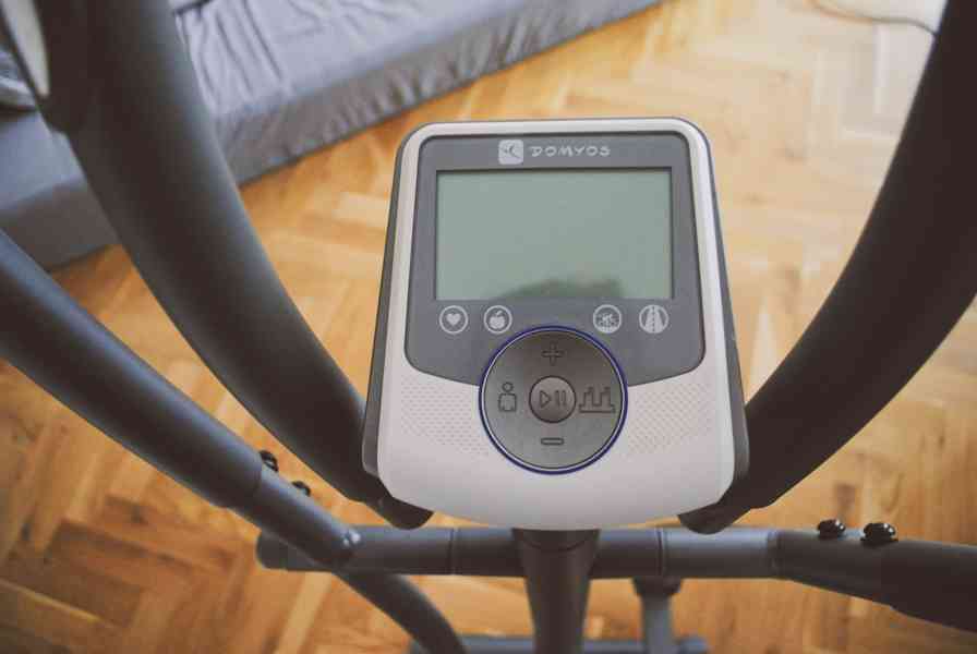 Domyos ve 430 cross outlet trainer