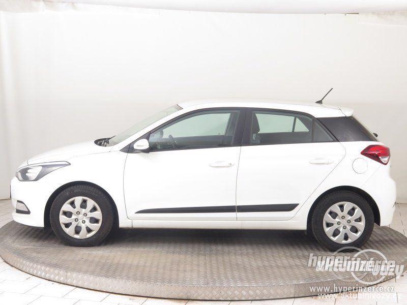 Hyundai i20 1.2, benzín, RV 2015 - foto 5