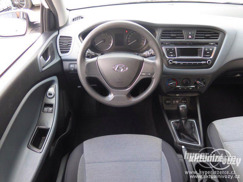 Hyundai i20 1.2, benzín, RV 2015 - foto 8
