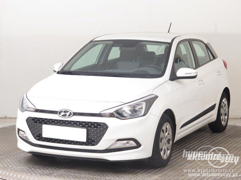 Hyundai i20 1.2, benzín, RV 2015 - foto 10