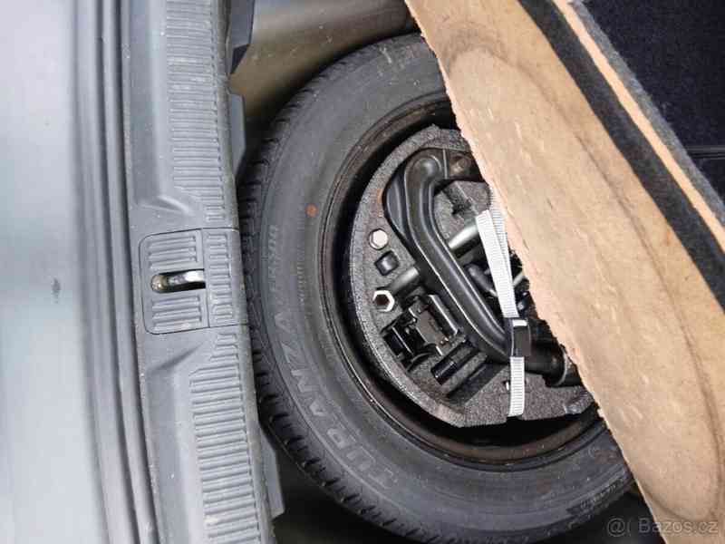 Škoda Octavia 2,0   II SCOUT TDi - foto 7