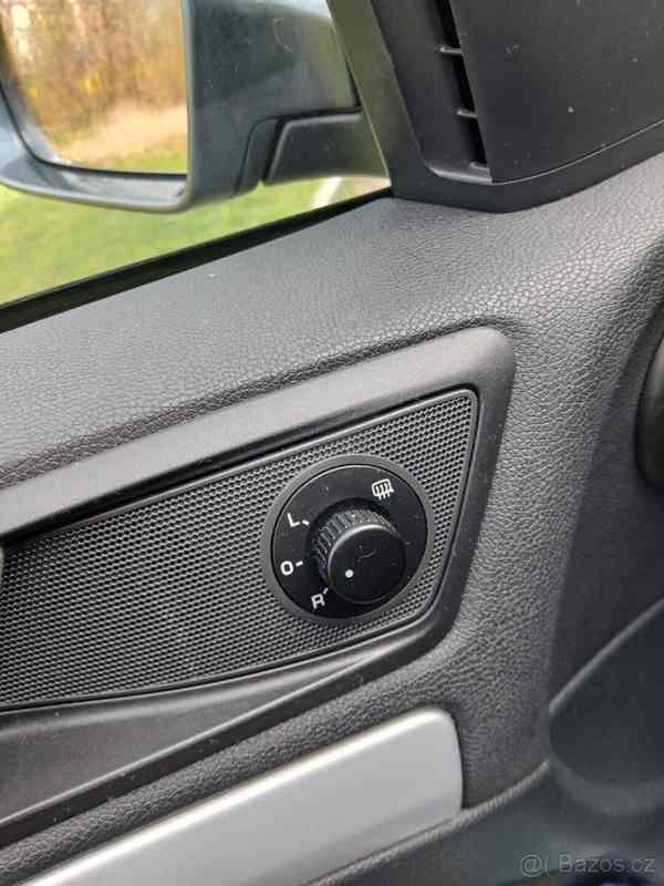 Škoda Octavia 2,0   II SCOUT TDi - foto 18