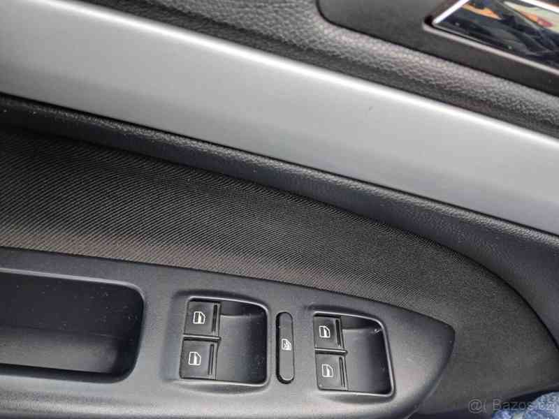 Škoda Octavia 2,0   II SCOUT TDi - foto 19