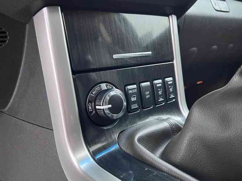 Nissan Pathfinder2.5 dCi LE 140kw - foto 9