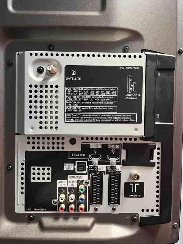 Panasonic Viera TX-P42GT14 107cm - foto 3