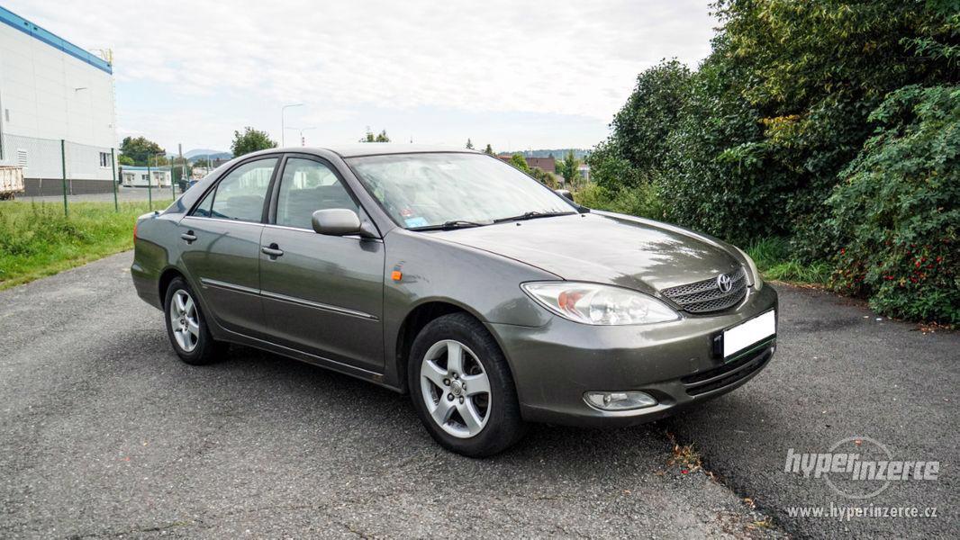 K prodeji Toyota Camry 2,4i, r.v.2002, spotřeba 7,8 l/100 km - foto 1