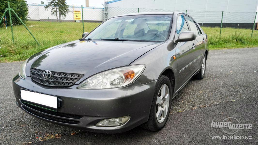 K prodeji Toyota Camry 2,4i, r.v.2002, spotřeba 7,8 l/100 km - foto 2