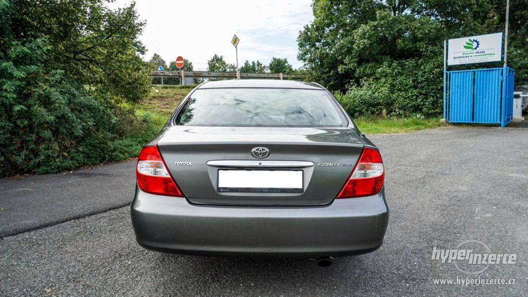 K prodeji Toyota Camry 2,4i, r.v.2002, spotřeba 7,8 l/100 km - foto 4