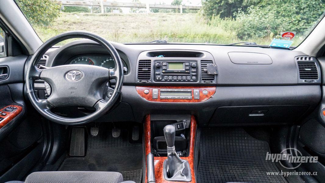 K prodeji Toyota Camry 2,4i, r.v.2002, spotřeba 7,8 l/100 km - foto 6