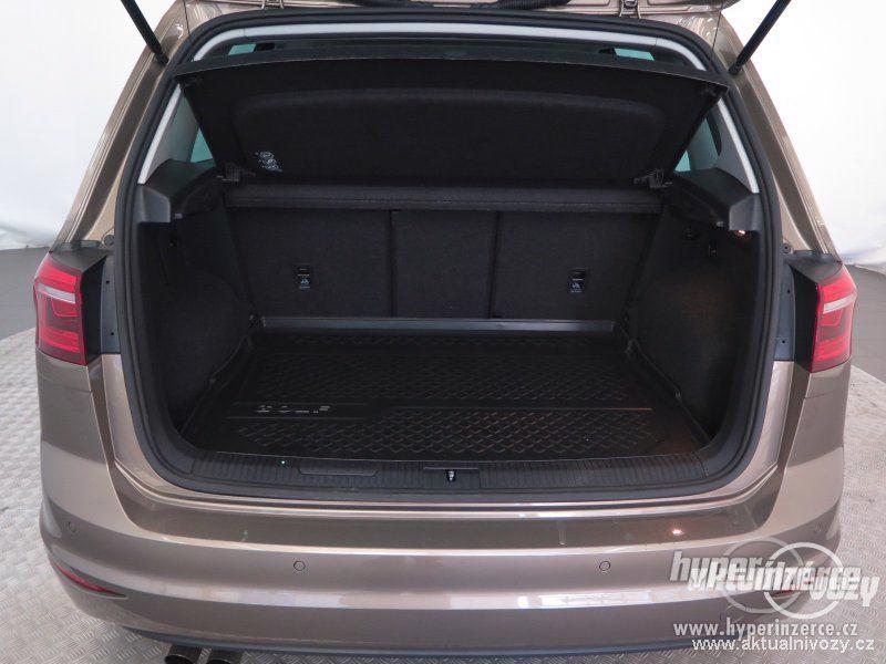 VW Golf Sportsvan 1.4 TSI BMT 110kW 1.4, benzín, RV 2017 - foto 16