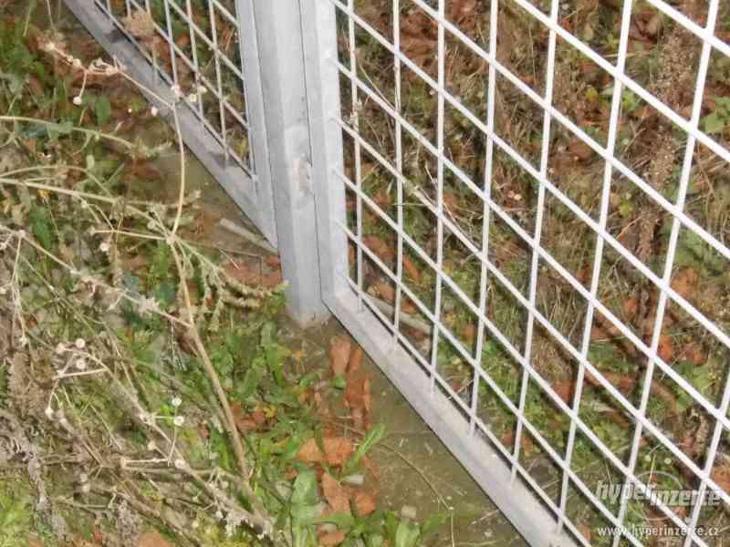 Nerezový plot + brána - foto 4