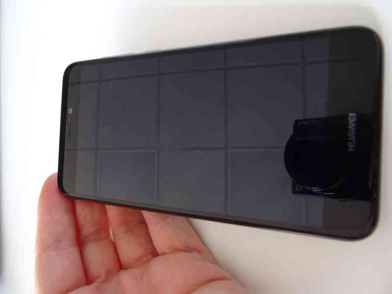Mobilní telefon Huawei P9 Lite 2017 - foto 3