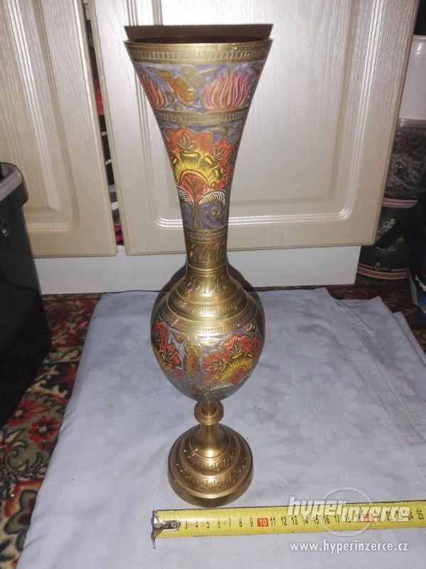Mosazná váza - velká - zdobená - foto 1