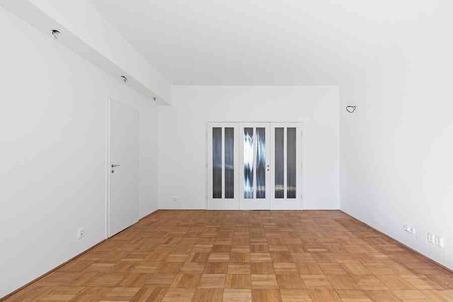 Pronájem bytu 4+1 140 m² v ulici Soukenická, Praha 1 - foto 12