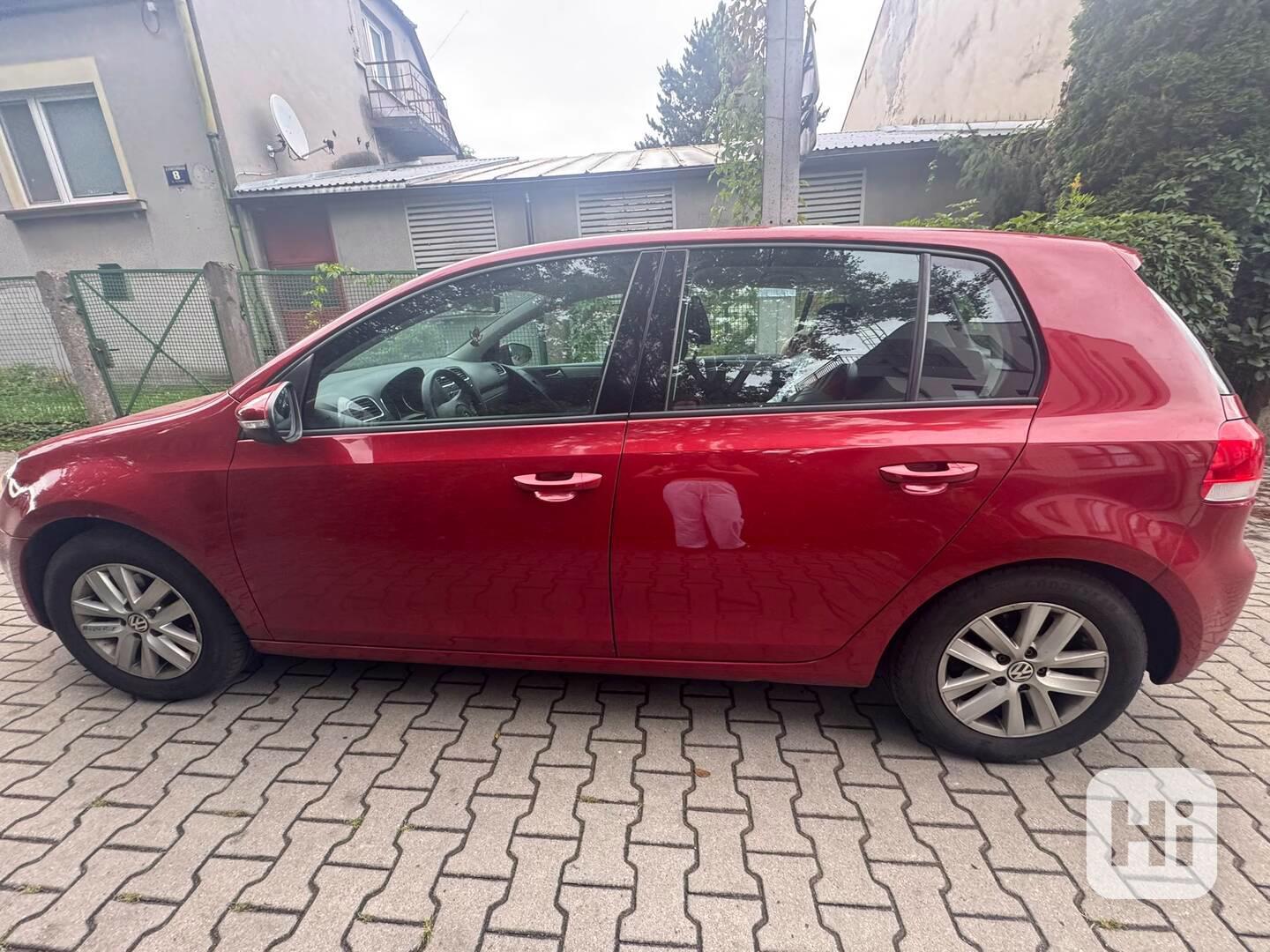 VW Golf 1.4 MPI - foto 1