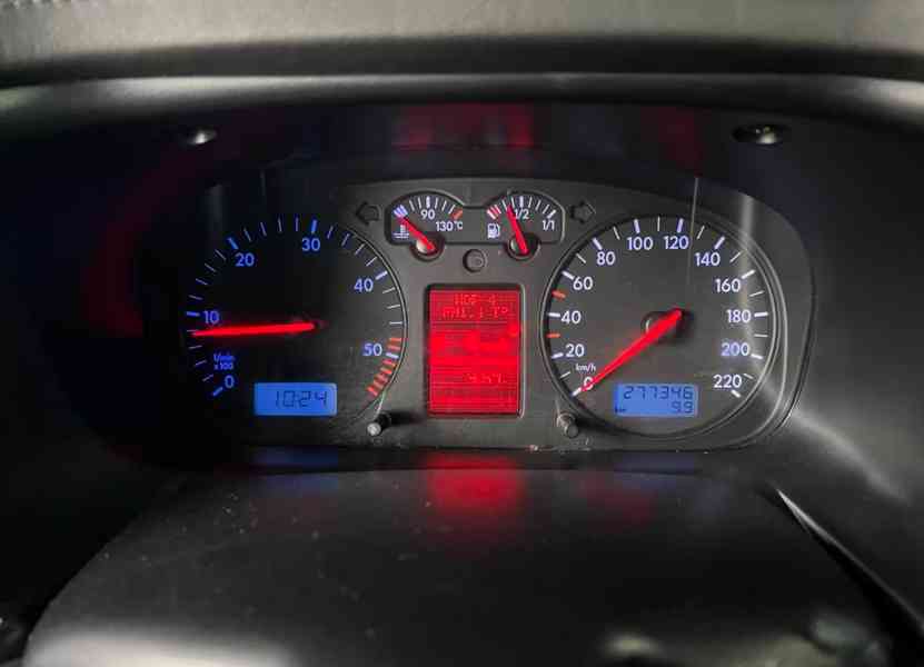 Volkswagen T4 2,5TDI Caravelle Business 111kw - foto 9