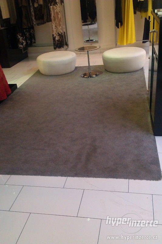 Zachovalý velký koberec - foto 1