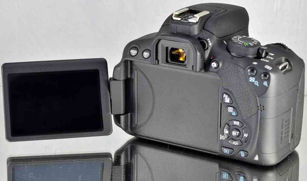 Canon EOS 700D CMOS 18Mpix*Full HD Video 45000 Exp - foto 7