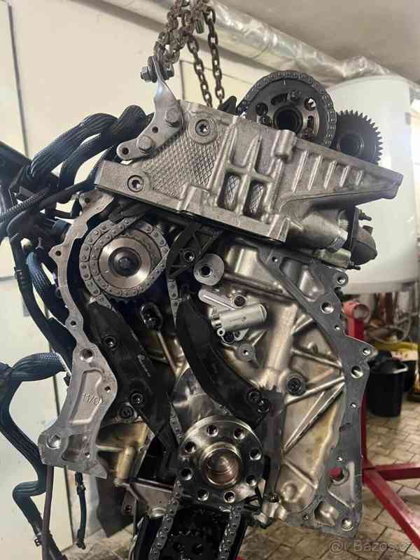 BMW Řada 5 3,0   f10 530D - foto 11