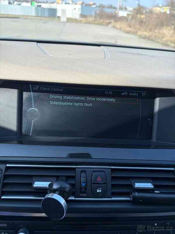 BMW Řada 5 3,0   f10 530D - foto 10