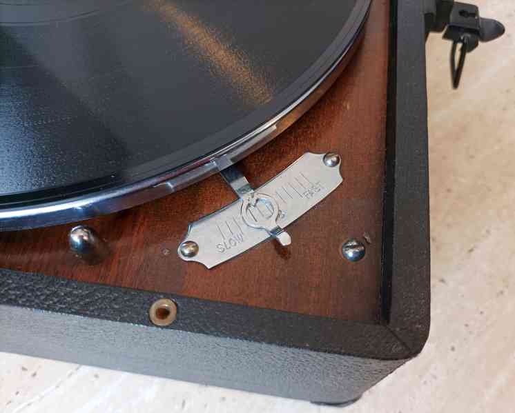 Starožitný gramofon na kliku His Master’s Voice, rok 1931  - foto 7