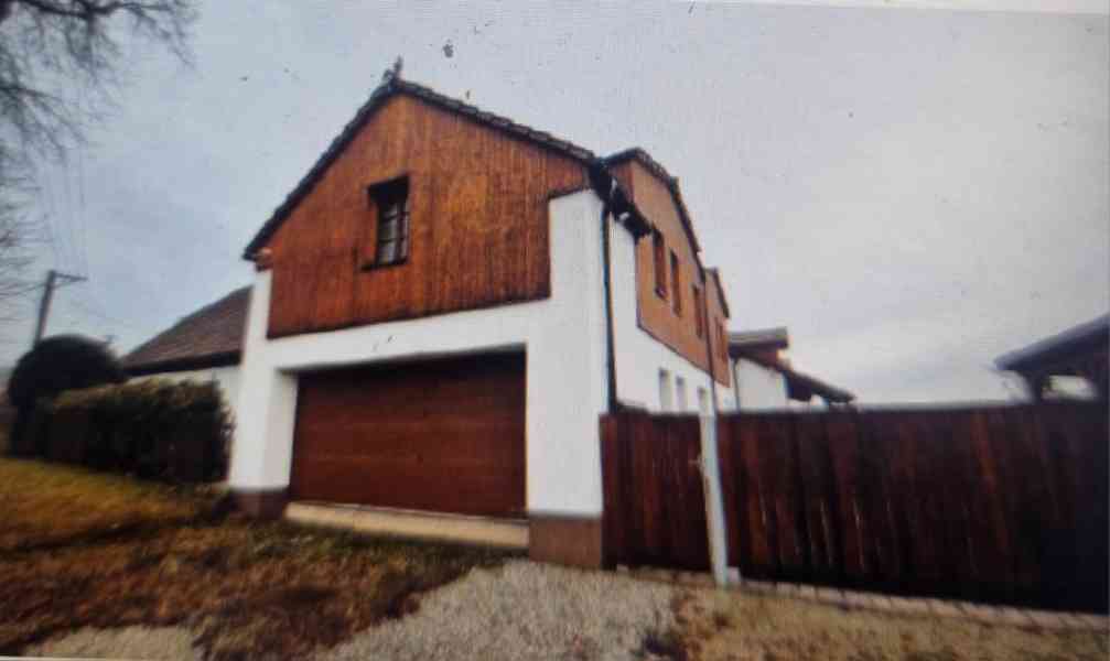 RD Ronov – Ořechov, podl. pl. 316 m2, pozem. 2695 m2 - foto 2