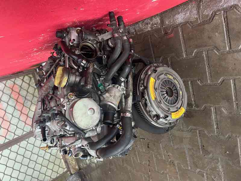 Motor 1,9JTD 110KW 939A2000 Alfa Romeo CROMA - foto 3