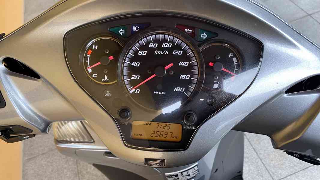 Honda SH 300i / variátor Malossi / Nová TK / 2x klíč / Hezký - foto 14