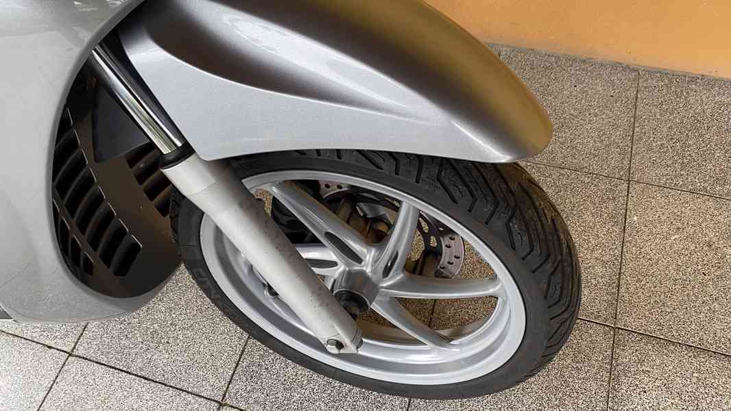 Honda SH 300i / variátor Malossi / Nová TK / 2x klíč / Hezký - foto 10