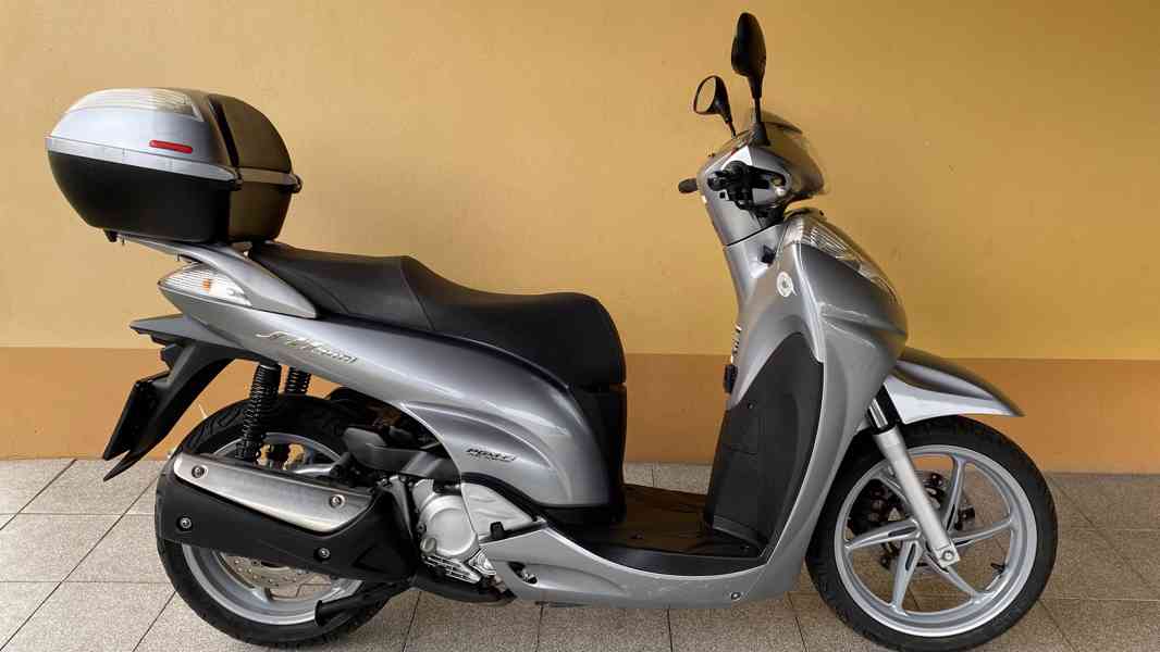 Honda SH 300i / variátor Malossi / Nová TK / 2x klíč / Hezký - foto 5