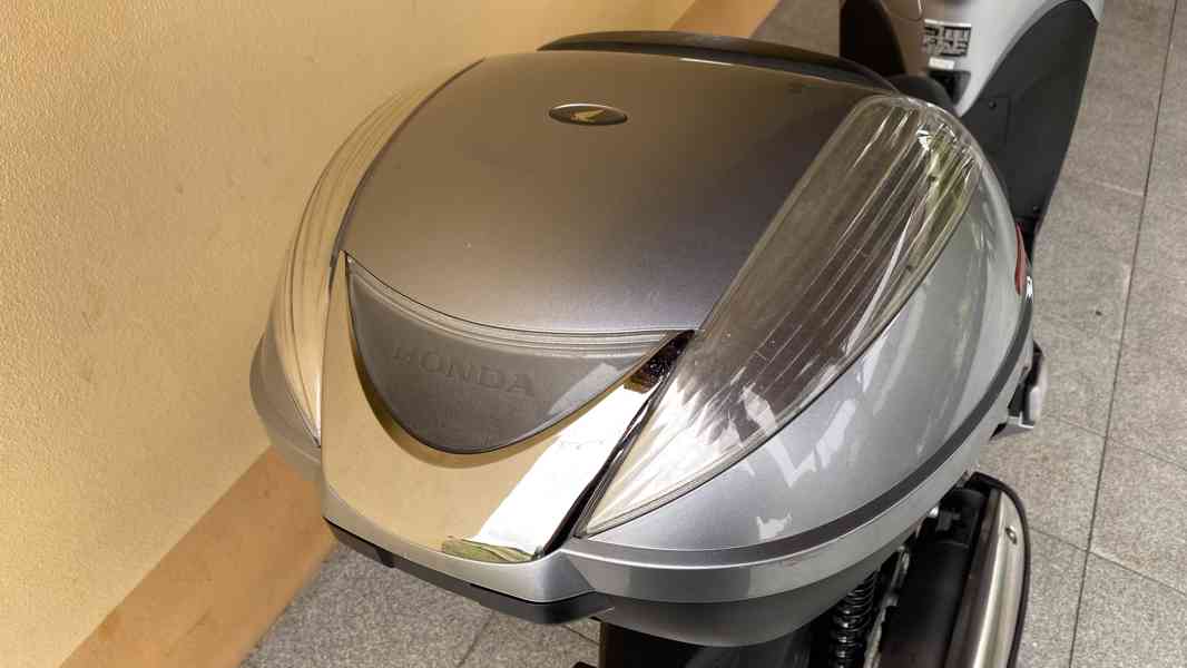 Honda SH 300i / variátor Malossi / Nová TK / 2x klíč / Hezký - foto 13