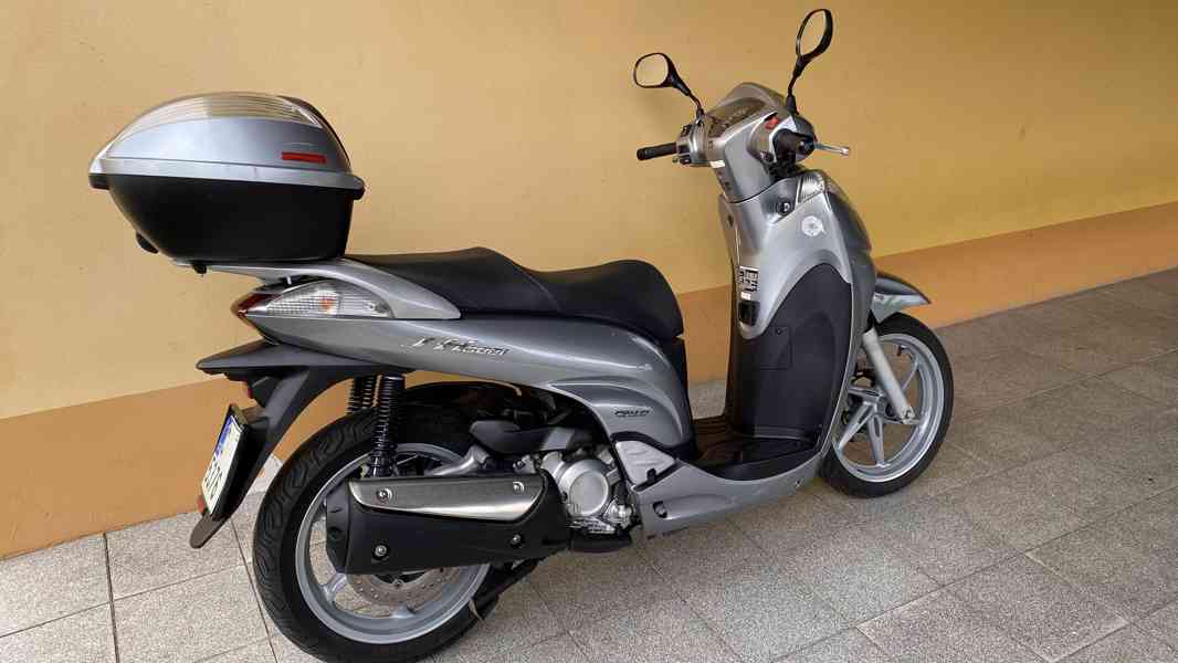 Honda SH 300i / variátor Malossi / Nová TK / 2x klíč / Hezký - foto 4