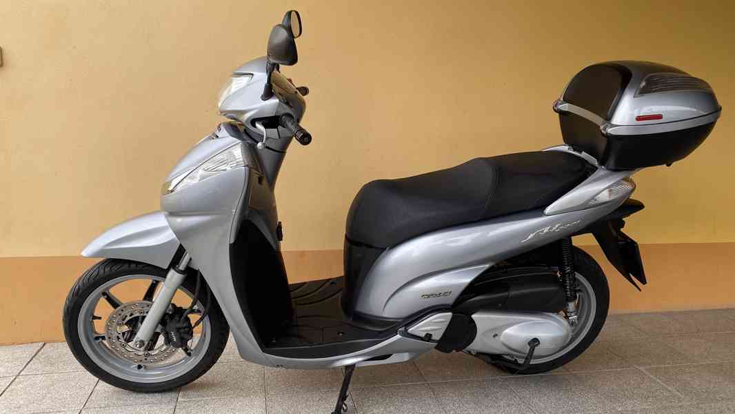 Honda SH 300i / variátor Malossi / Nová TK / 2x klíč / Hezký - foto 2