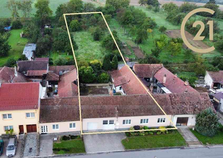 Prodej, domu s pozemkem 2.086 m2 - Rašovice - foto 2