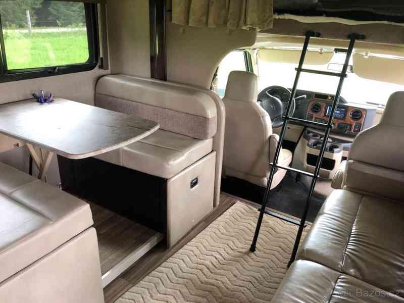 Americký obytný Ford Thor Quan - foto 5
