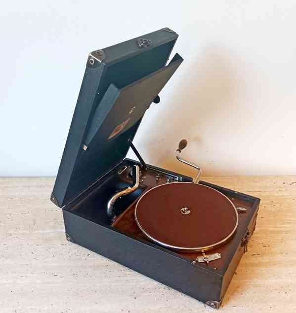His Master’s Voice gramofon na kliku z roku 1926, top stav - foto 19