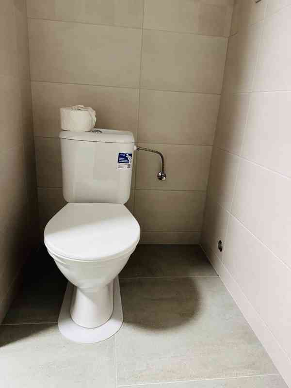 Nabízím k pronájmu byt 1+kk. - foto 7