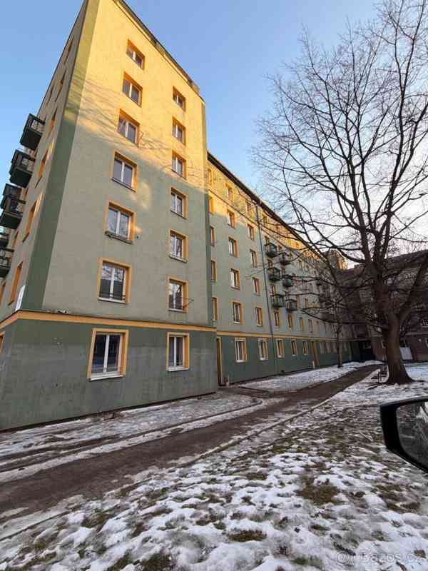 Pronájem bytu 2+1 v OV v ulici Tř. Budovatelů