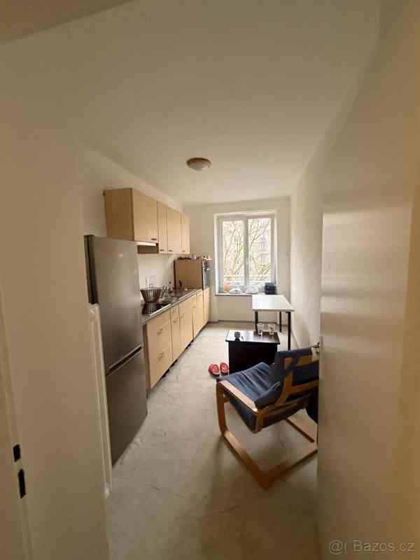 Pronájem bytu 2+1 v OV v ulici Tř. Budovatelů - foto 2