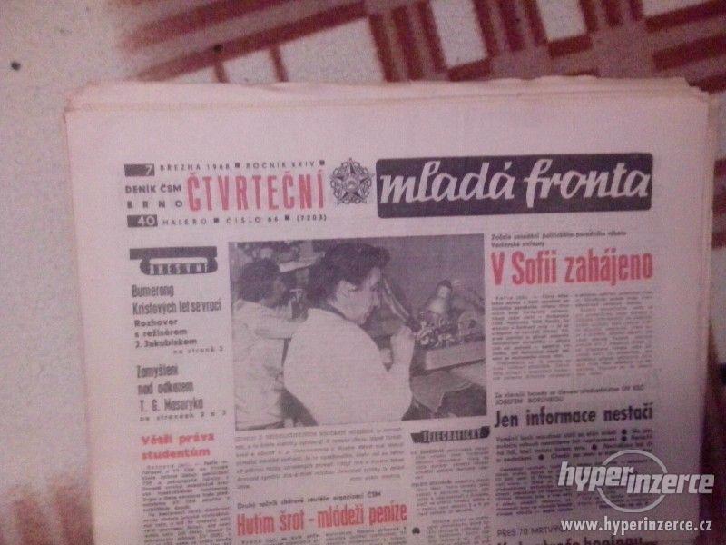 Staré noviny a časopisy s roku 1968-69 - foto 7