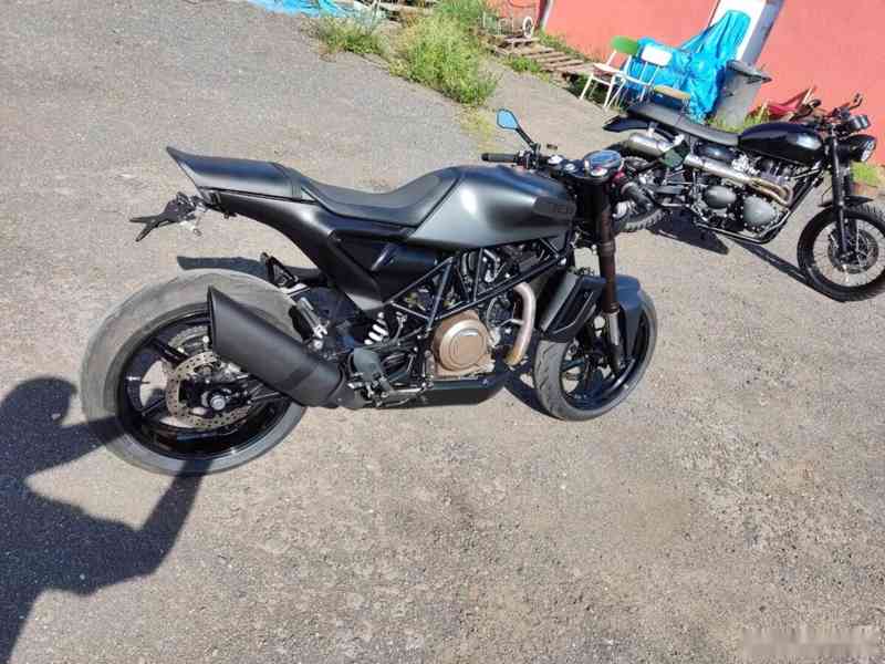 Husqvarna vitpilen 701 rv 2018 , 6500km, doplňky. - foto 3