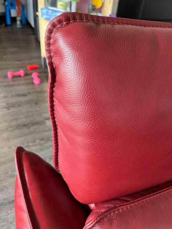 Kozena sedacka Natuzzi Stupore, vinova - foto 7