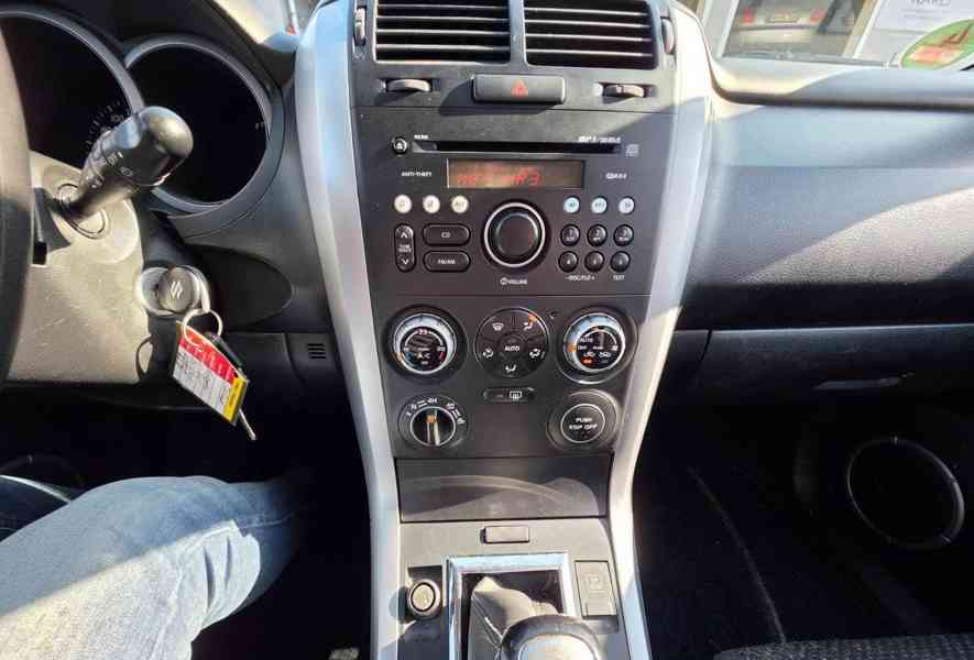 Suzuki Grand Vitara 2.0i 4x4 benzín 103kw - foto 14