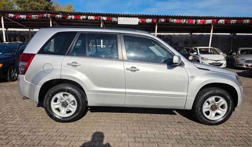 Suzuki Grand Vitara 2.0i 4x4 benzín 103kw - foto 5